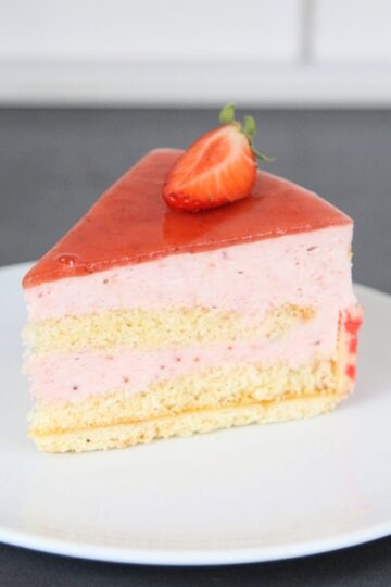 Erdbeermousse Torte - Vorbestellung